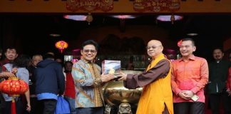 Momen Imlek 2026: Cak Imin dan Bhiksu Dutavira Bicara Keberanian dan Moralitas di Tahun Kuda Api