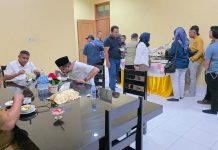 Wujudkan Konsep Pentahelix, Bupati Teluk Bintuni Ajak Wartawan Buka Puasa di Rumah Tamu Negara