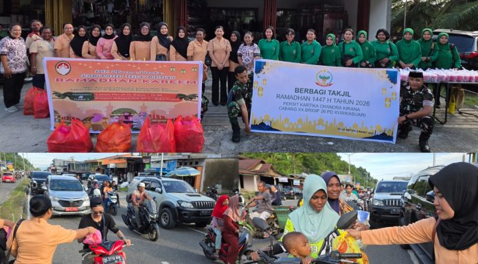 DWP Teluk Bintuni dan Persit KCK XX Brigif 26/GP Berkolaborasi Bagikan Takjil