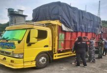 Selundupkan Rokok Ilegal, Sopir dan Kernet Truk Ditangkap TNI AL di Lembar