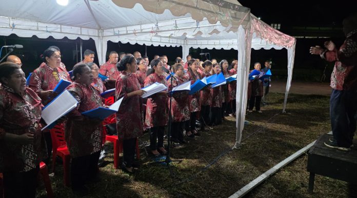 Paduan Suara GKI Jemaat Via Dolorosa Iringi Pembukaan MTQ ke XI Teluk Bintuni