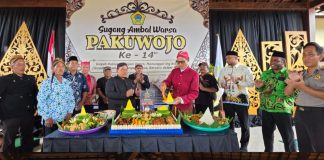 Perayaan HUT ke 14 Pakuwojo Bintuni Berlangsung Semarak, Pendopo Awarepi Penuh Sesak