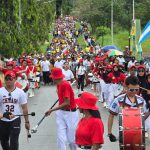 Atribut Piala Dunia ke-23 Semarakkan Jalan Sehat HUT ke-23 Kabupaten Teluk Bintuni