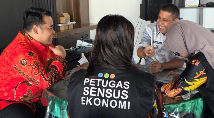 Terima Kehadiran Petugas Sensus, Bupati dan Wabup Teluk Bintuni Berkomitmen Sukseskan SE 2026