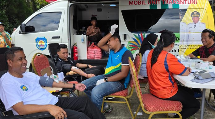 Gerai BLUD RSUD Teluk Bintuni Kumpulkan 31 Kantong Darah di GSG