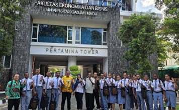 Kolaborasi Pemda Teluk Bintuni – FEB UGM, 99 Siswa SMK Negeri 1 Ikuti PKL di Yogyakarta