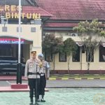 Apel Perdana Sebagai Kapolres Teluk Bintuni, AKBP Marully: Polisi Jangan Jadi Sumber Masalah