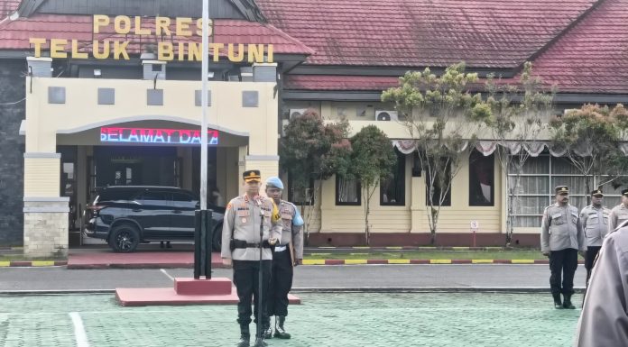 Apel Perdana Sebagai Kapolres Teluk Bintuni, AKBP Marully: Polisi Jangan Jadi Sumber Masalah