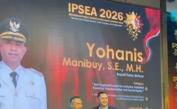Bupati Yohanis Manibuy Terima Penghargaan Pemimpin Daerah Terbaik IPSEA 2026
