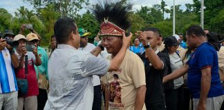 Kontingen Pesparani Teluk Wondama Dipimpin Wabup Alex Marani, Disambut Bupati Yohanis Manibuy