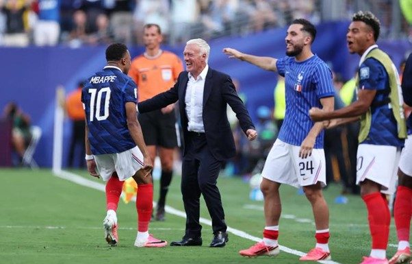 Dua Gol Mbappe Bawa Prancis Singkirkan Swedia