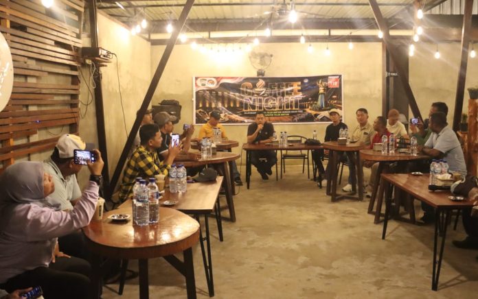 Ngopi bareng polisi