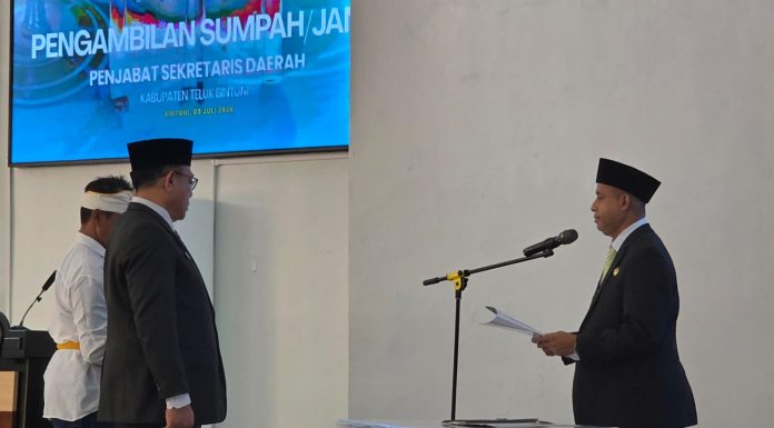 Delapan Bulan Laksanakan Tugas Sekda Teluk Bintuni, IB Putu Suratna ‘Naik Kelas’ sebagai Penjabat