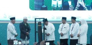 Pukul Kentongan, Presiden Prabowo Resmi Tutup Muktamar Ke-35 NU di Pesantren Tambakberas