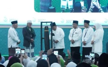 Pukul Kentongan, Presiden Prabowo Resmi Tutup Muktamar Ke-35 NU di Pesantren Tambakberas