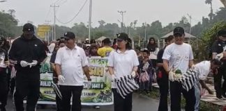 Bupati Anisto Pimpin Jalan Bersih Bersama Ratusan Warga Bumi Saniari