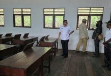Dibangun dengan Dana Otsus, Empat RKB SD YPK Yakati di Resmikan Bupati Yohanis Manibuy